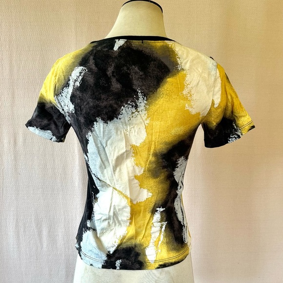 Diesel Style Lab T Shirt made in Italy women’s Small Fit, Marked M Yellow Black - Picture 3 of 4
